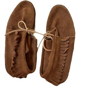 Vintage Minnetonka Womens Tan Suede Leather Classic Fringe Solfsole Ankle Boots
